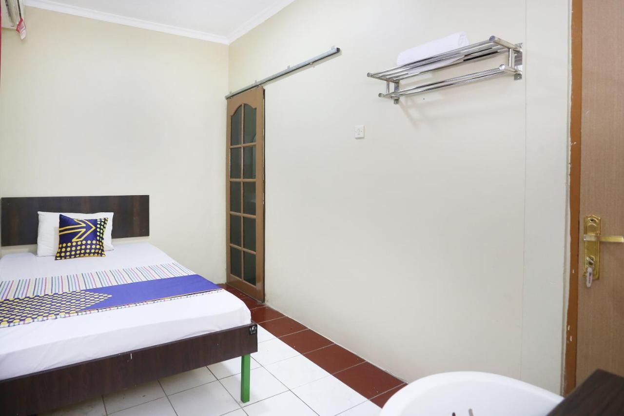 Spot On 2358 Aster Homestay Melati Exterior foto