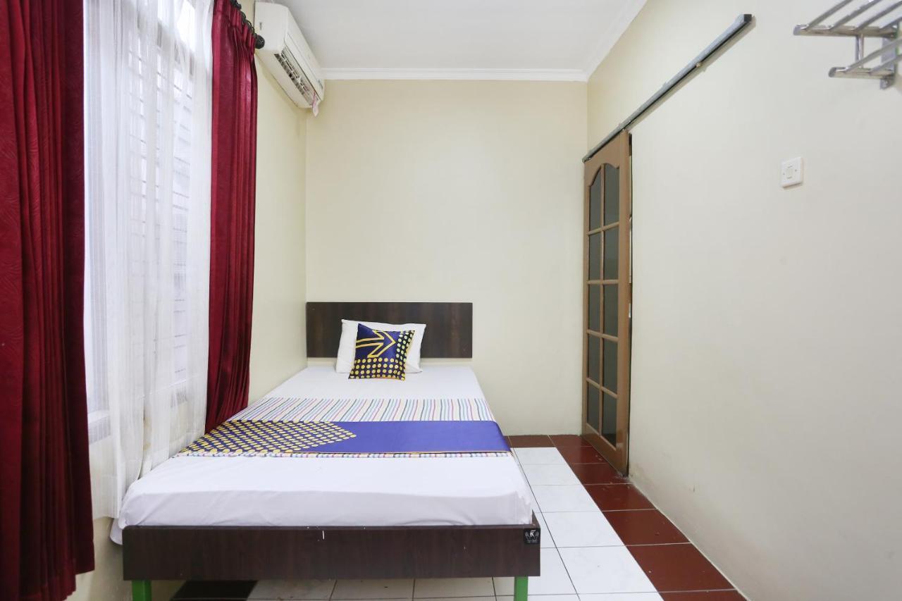Spot On 2358 Aster Homestay Melati Exterior foto