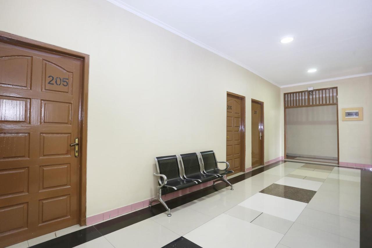 Spot On 2358 Aster Homestay Melati Exterior foto